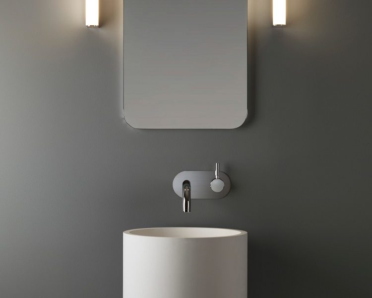 applique_salle_de_bain_led_tube